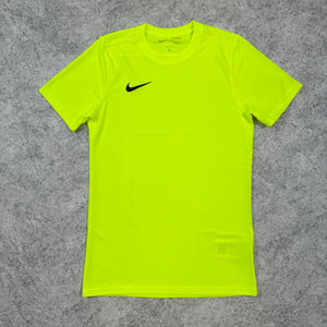 Nike Essential T Shirt - Volt